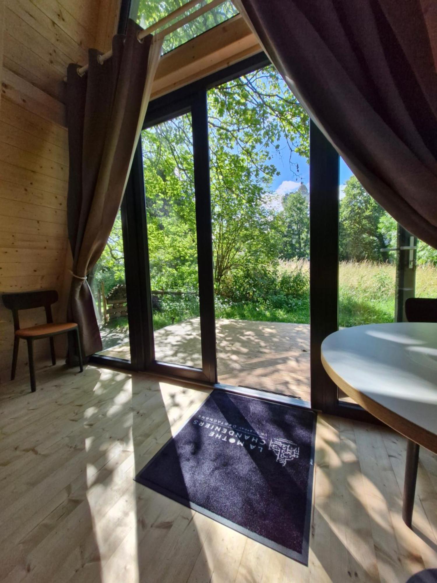 Ecolodges De Reve Dans Un Chateau De Conte De Fees Les-Trois-Moutiers Exterior photo