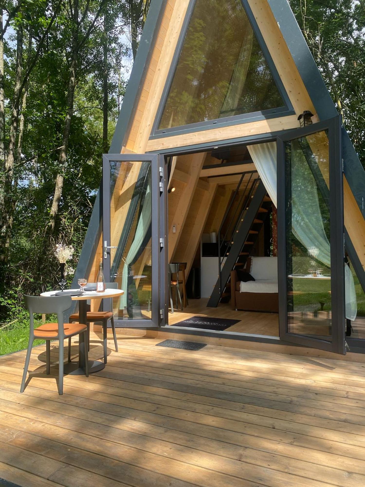 Ecolodges De Reve Dans Un Chateau De Conte De Fees Les-Trois-Moutiers Exterior photo