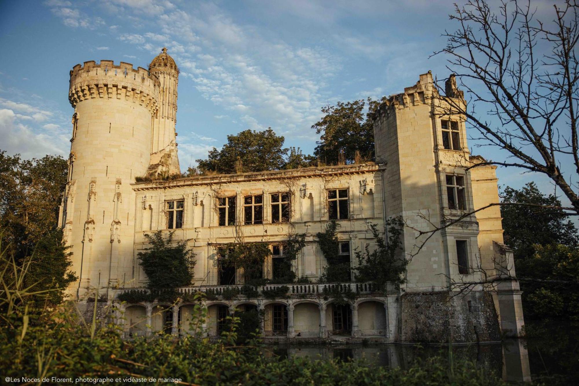 Ecolodges De Reve Dans Un Chateau De Conte De Fees Les-Trois-Moutiers Exterior photo