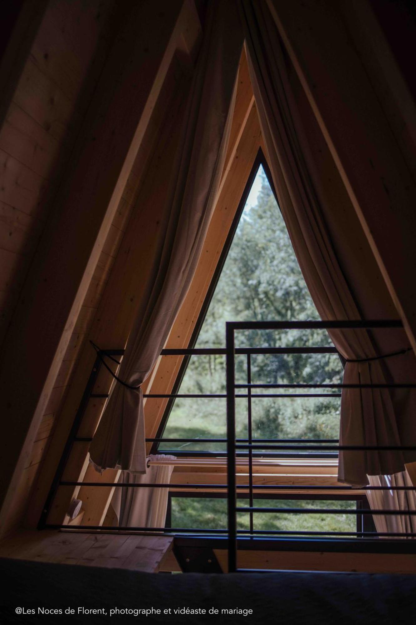 Ecolodges De Reve Dans Un Chateau De Conte De Fees Les-Trois-Moutiers Exterior photo